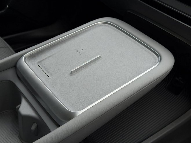 26款小鹏MONA M03上市 加量不加价11.98万起