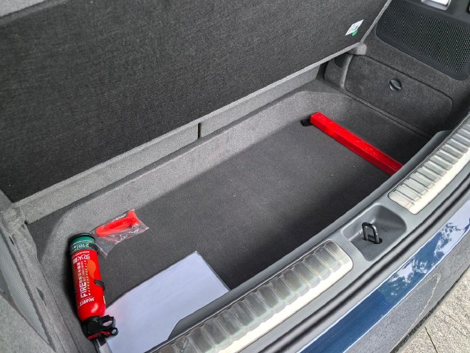 搭舱内激光雷达 试驾旗舰大六座SUV华境S