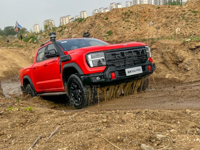 全球智能越野皮卡 出厂即战力 试驾奇瑞威麟R08 PRO