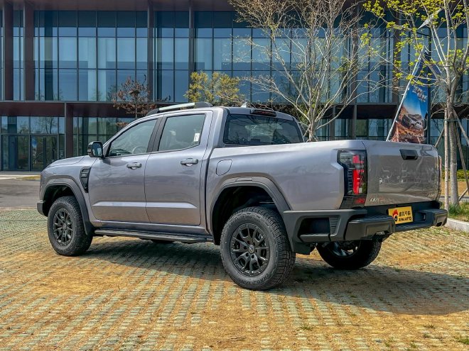 全球智能越野皮卡 出厂即战力 试驾奇瑞威麟R08 PRO