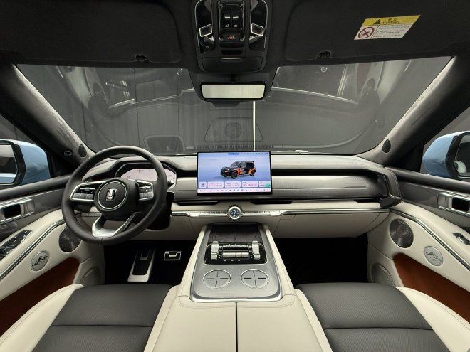 售价42.8-50.8万元 全新坦克700正式上市