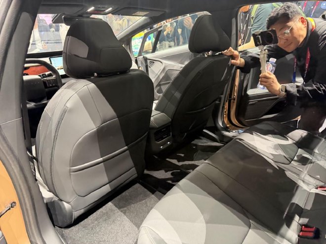 2026北京车展：北京现代艾尼氪首款量产车亮相