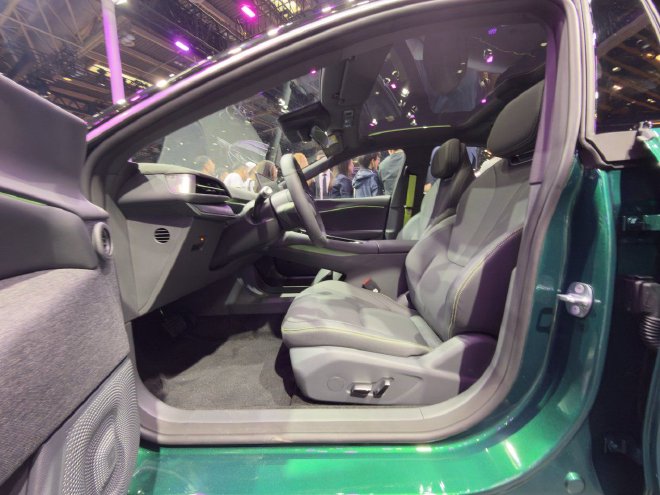 2026北京车展：北汽极狐全新阿尔法S5亮相