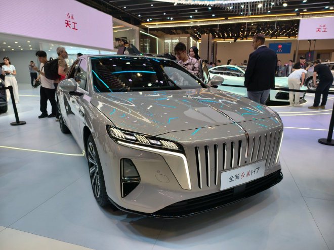 2026北京车展：红旗全新H9/H7/越野量产版等多款新车亮相