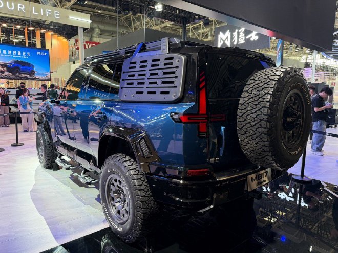 2026北京车展：猛士M817 Ultimate正式亮相