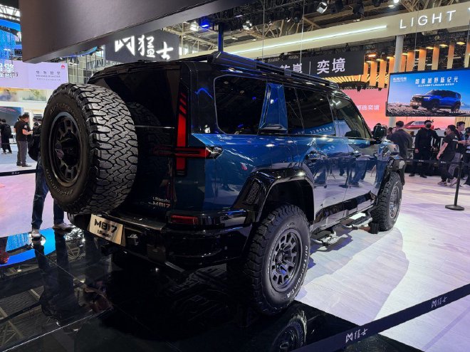2026北京车展：猛士M817 Ultimate正式亮相