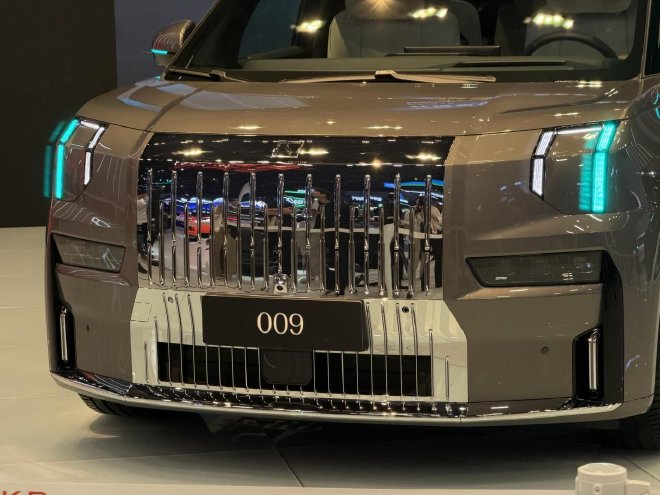 2026北京车展：焕新极氪009开启预售