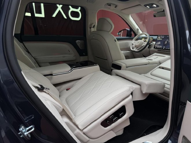 以用户体验为核心：岚图泰山X8预售发布会专访