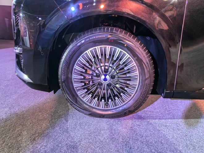 售价35.98-46.98万元 第二代腾势D9正式上市