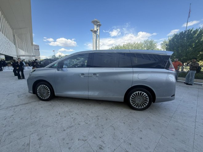 21.99-28.69万元 极狐问道V9开启预售