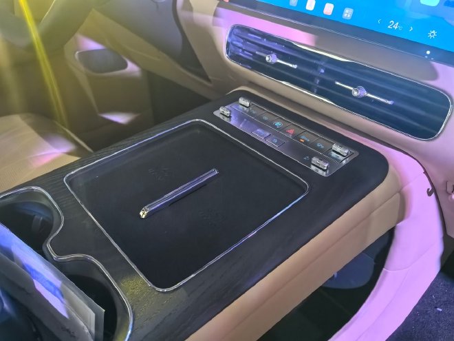 售价35.98-46.98万元 第二代腾势D9正式上市