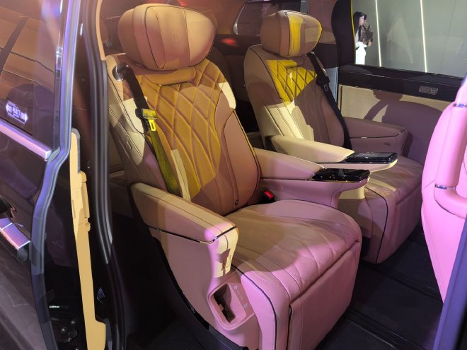 售价35.98-46.98万元 第二代腾势D9正式上市