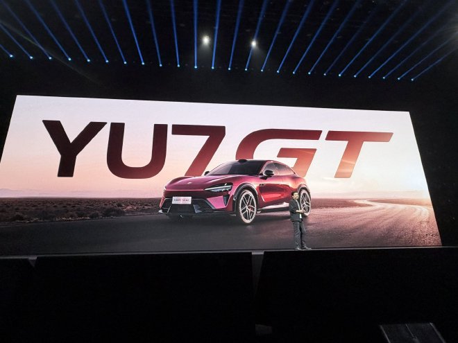 小米YU7家族重磅进化 标准版23.35万 GT38.99万起