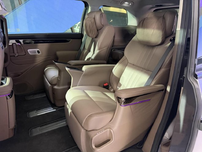广汽传祺向往E8 PHEV/M8 PHEV L正式上市 定价16.84万元起