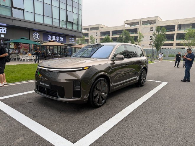 从“智能汽车”到“具身智能汽车” 理想到底想定义什么？