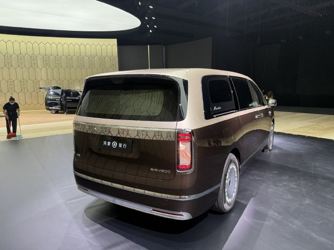 售64.8-101.6万元 尊界V680/V800正式上市