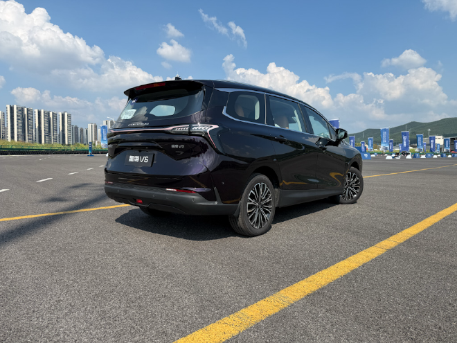 东风风行星海V6正式上市 权益价9.99-11.99万元
