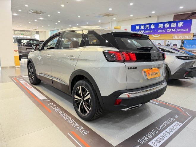 法系三车同步焕新 2027款5008凭“5+2”空间抢镜
