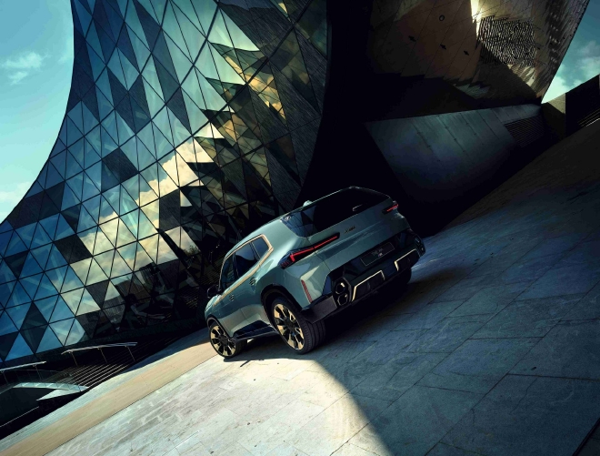 创新BMW XM全球首发 预售价人民币236万元