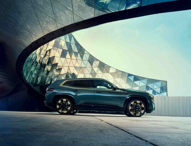 创新BMW XM全球首发 预售价人民币236万元