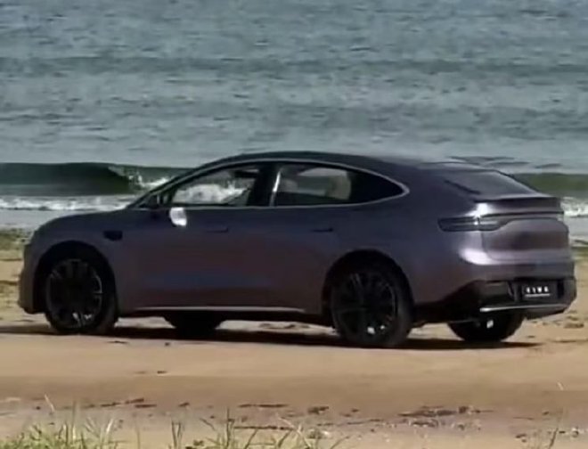 与智界S7高度相似 智界S9无伪装谍照曝光