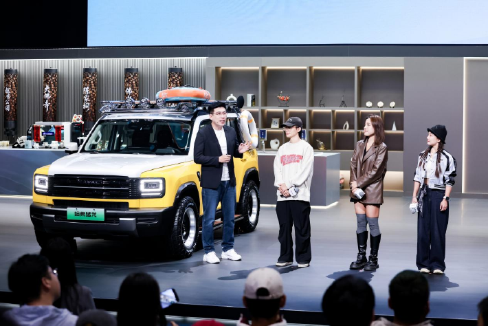 2025广州车展：哈弗品牌与用户共谱“棱角精神”