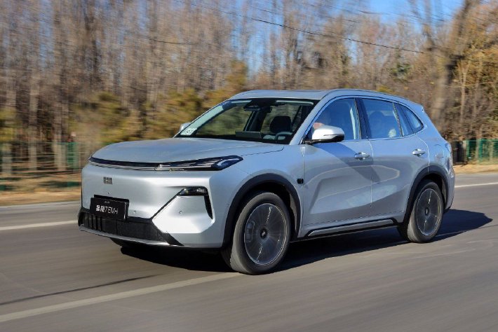 更多升级更超值 试驾2026款吉利银河星舰7 EM-i