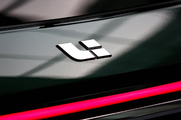 连续三年营收突破千亿元 理想汽车发布2025全年财报