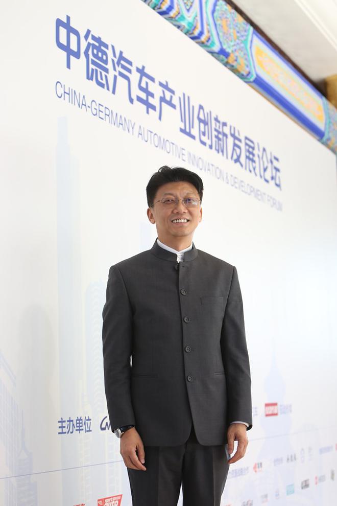 中德汽车论坛中方执行主席，ams创始人、董事长兼CEO 吴峥先生