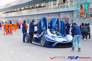 林志颖试驾全球限量电动汽车NIO EP9