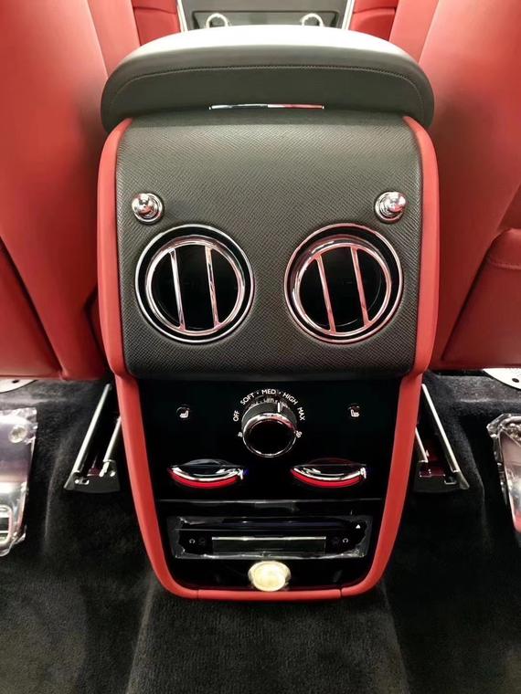 20款劳斯莱斯库里南秋季特惠30-80万