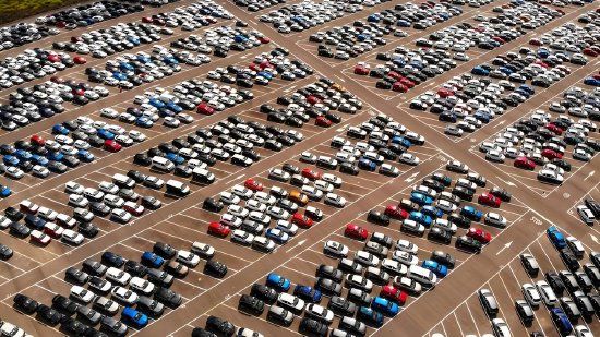 零跑霸榜，传统车企和新势力并不完全对立