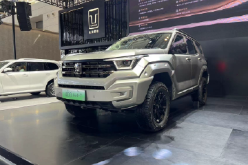 坦克又一力作 机能越野SUV坦克400 Hi4-T