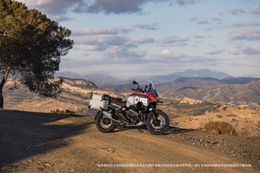 GS家族多款新品齐聚，全新复古车系R 12双车上市