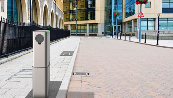 白天隐藏夜晚出现的EV充电桩 不会妨碍行人出行