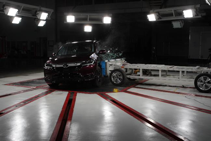 皓影（BREEZE）可变形移动壁障侧面碰撞试验