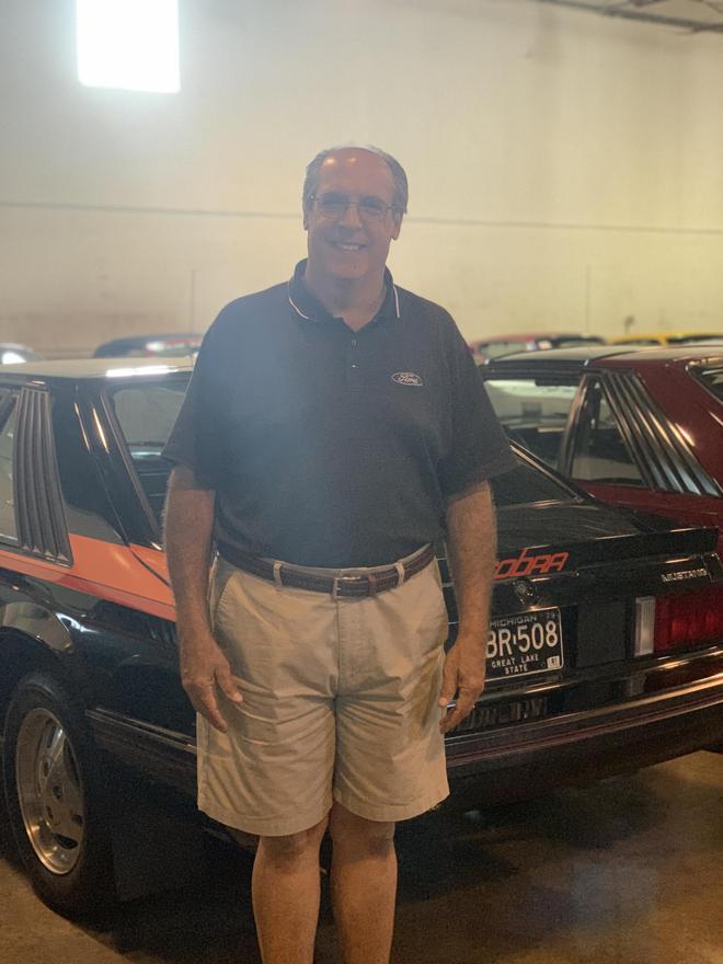 福特退休员工mike收藏了62辆福特mustang