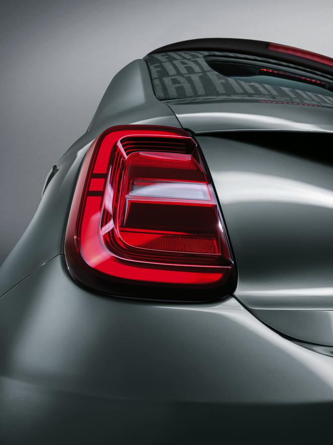 全新菲亚特500电动版正式发布 续航里程达320公里