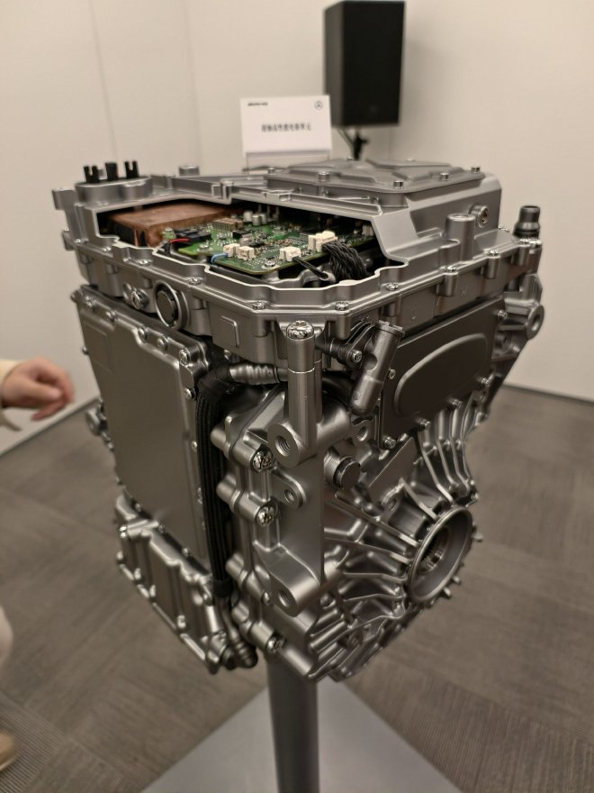 2025广州车展：1340马力极速360km/h 梅赛德斯-AMG GT XX Concept中国首秀