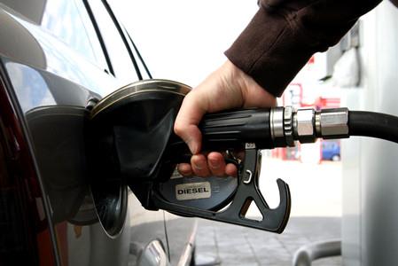 热浪|发改委：今日国内油价仍不做调整