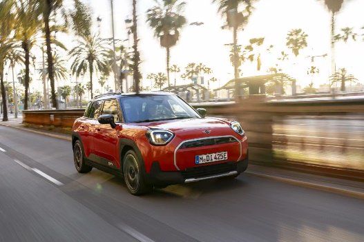 宝马集团将携13款新车亮相成都车展