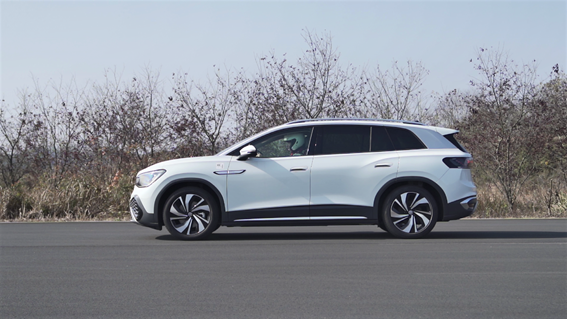 一汽-大众ID.6 CROZZ获行业首个五星驾乘品质之星认证