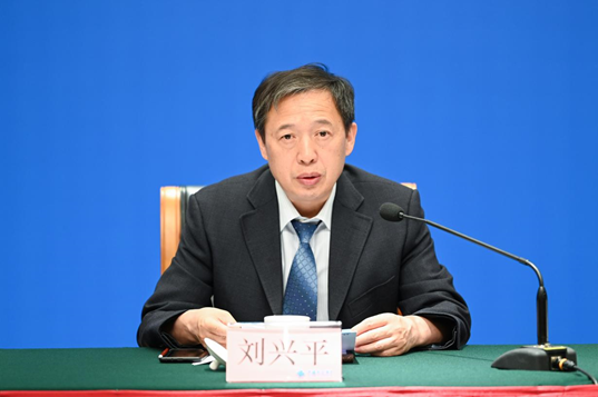 中国科协科学技术创新部部长刘兴平介绍大会亮点