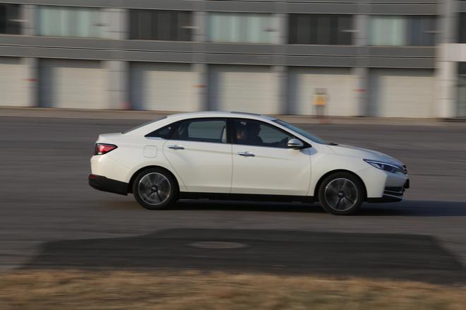 2018年度车车型介绍：东风启辰D60