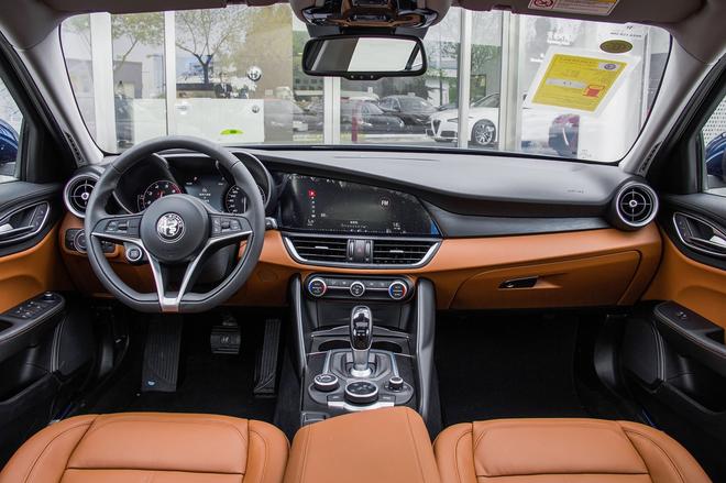 2018年度车介绍：阿尔法·罗密欧Giulia