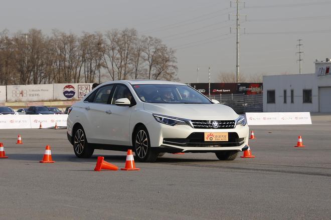 2018年度车车型介绍：东风启辰D60