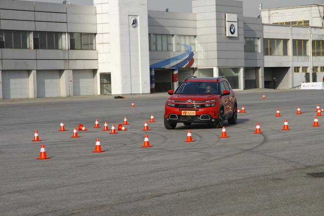 2018年度车车型介绍：东风雪铁龙天逸