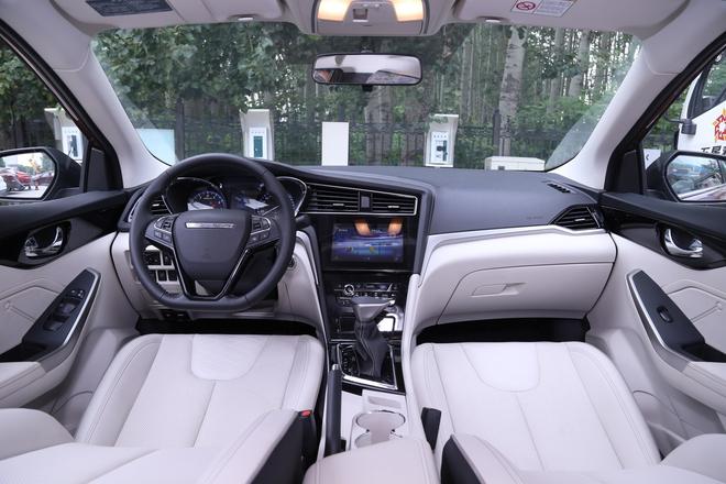 2018年度车车型介绍：东风启辰D60