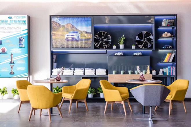 广汽新能源最大“25hours体验中心”在北京开启