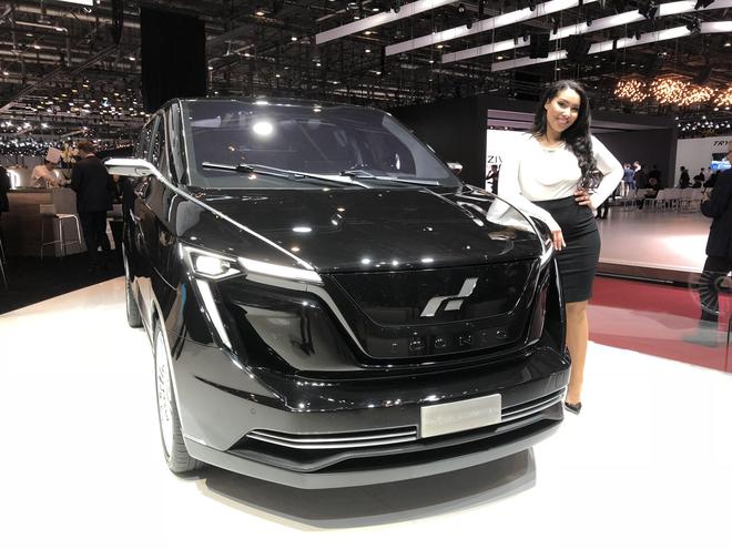 艾康尼克首款全电动MPV车型ICONIQ SEVEN欧洲首秀